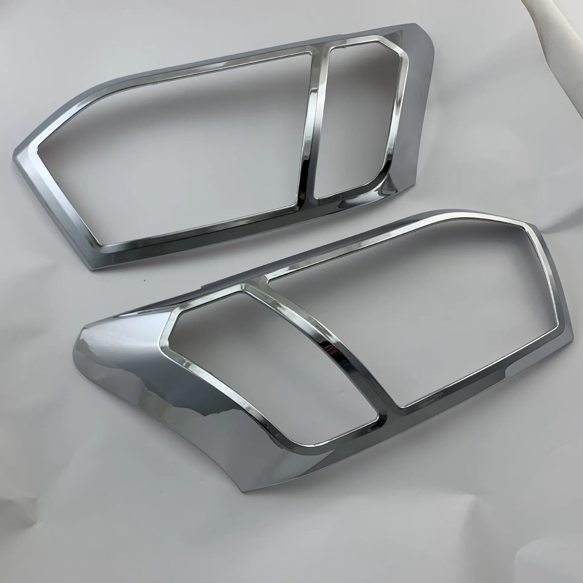 for Toyota 2014 PROBOX plating lampshade, large lamp frame, protective lamp frame
for Toyota 2014 PROBOX plating lampshade, large lamp frame, protective lamp frame