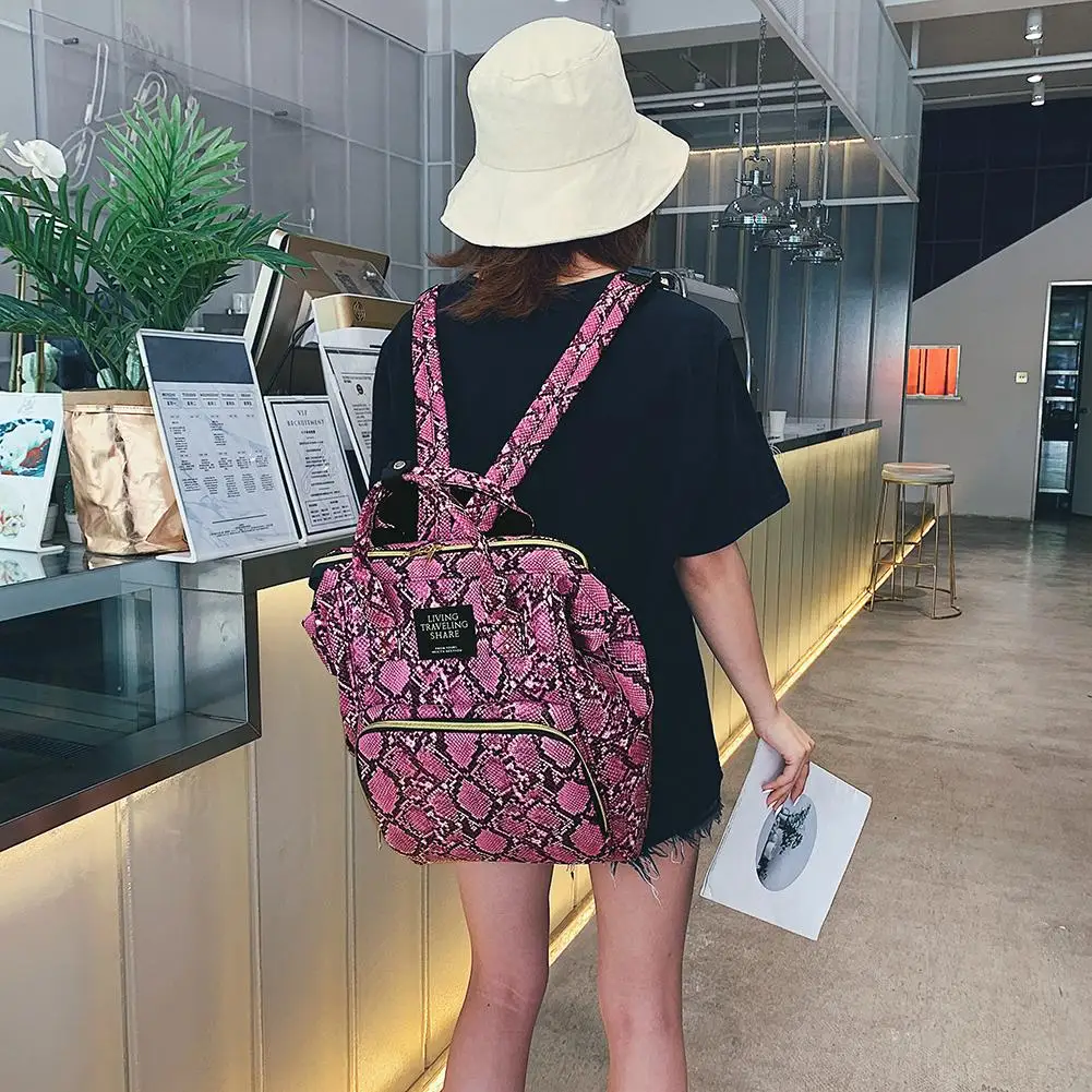 PU Leather Student Backpacks Women Casual Snake Printing Travel Shoulder Schoolbag Ladies Fashion Large Capacity Knapsack
PU Leather Student Backpacks Women Casual Snake Printing Travel Shoulder Schoolbag Ladies Fashion Large Capacity Knapsack