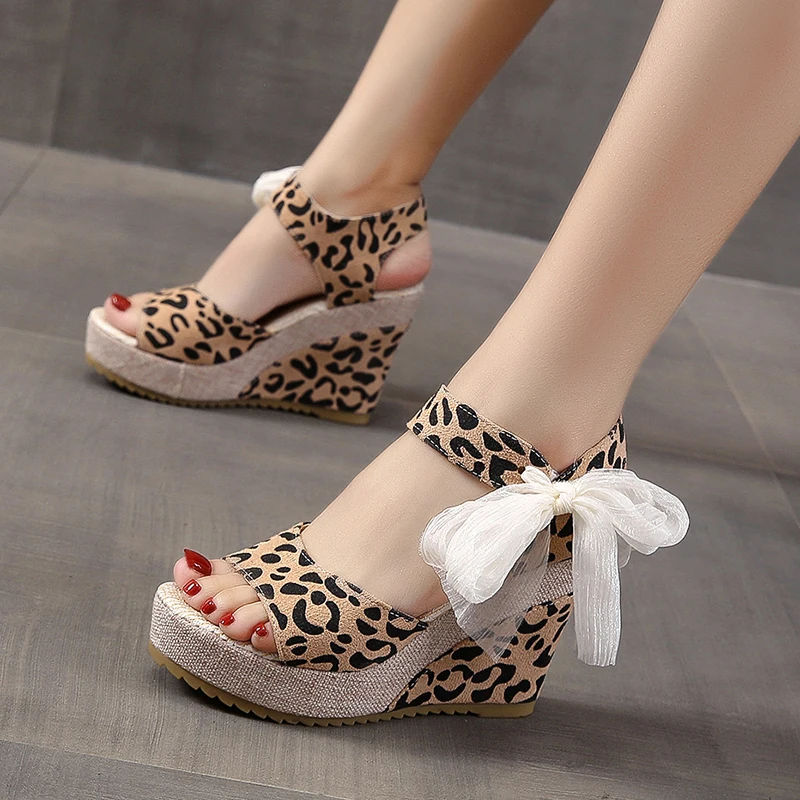 Rimocy Sexy Leopard Chunky Platform Sandals Women 2022 Summer Bohemian Wedges Shoes Woman Lace Bowtie Gladiator Sandalias Mujer
Rimocy Sexy Leopard Chunky Platform Sandals Women 2022 Summer Bohemian Wedges Shoes Woman Lace Bowtie Gladiator Sandalias Mujer