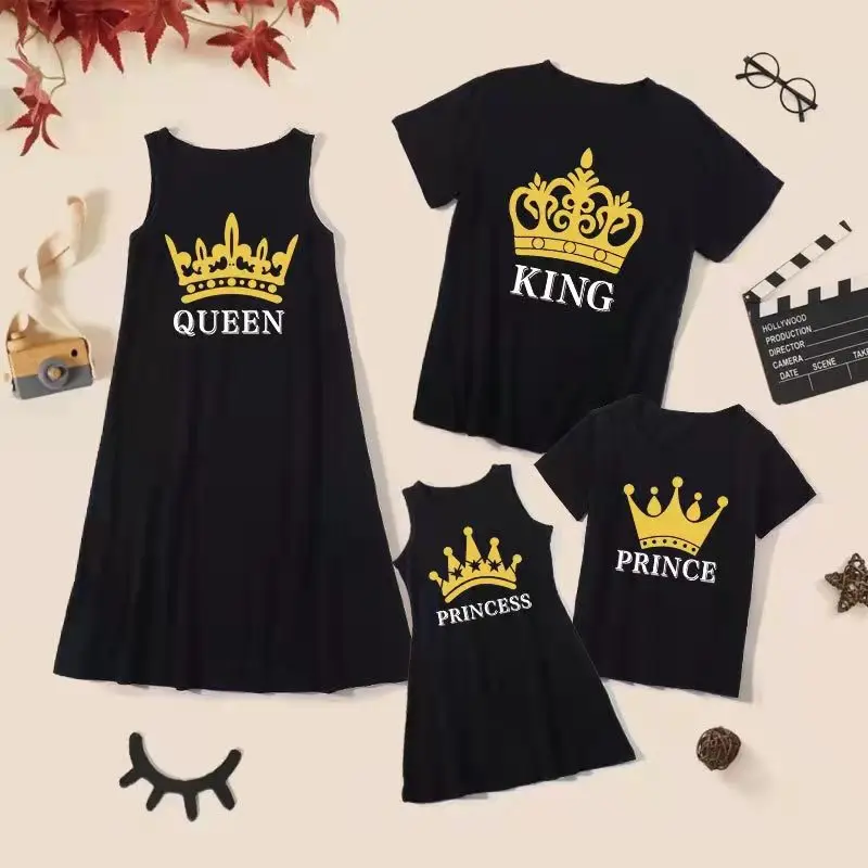 King Queen Family Matching Outfits Princess Pince Mommy and Me Clothes Crown Mother Daughter Dresses Father Son T-shirts 2022
King Queen Family Matching Outfits Princess Pince Mommy and Me Clothes Crown Mother Daughter Dresses Father Son T-shirts 2022