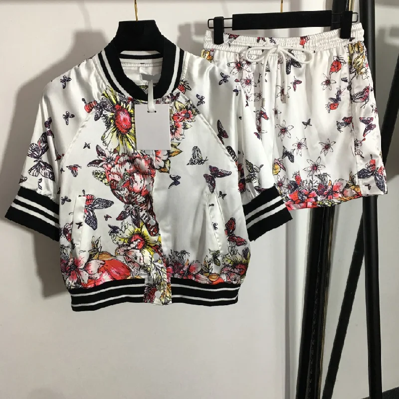 2022 new women's suit fashion butterfly print short sleeve coat women's coat + temperament Elastic Waist Shorts women's suit
2022 new women's suit fashion butterfly print short sleeve coat women's coat + temperament Elastic Waist Shorts women's suit
