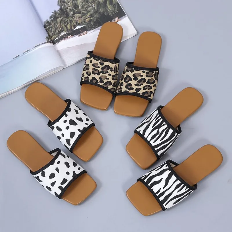 2022 Women Slippers Flip Flops Summer Slides Outdoor Beach Flats Women's Ladies Footwear OutdoorSlides Chain Slippers
2022 Women Slippers Flip Flops Summer Slides Outdoor Beach Flats Women's Ladies Footwear OutdoorSlides Chain Slippers