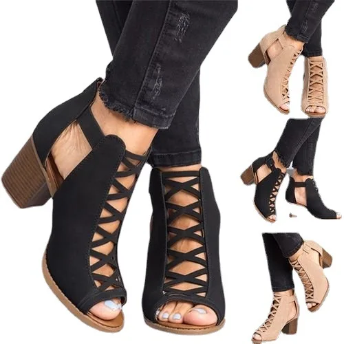 2021 Women Square Heel Sandals Peep Toe Hollow Out Chunky Gladiator Sandals With Strap Black Spring Summer Shoes 
2021 Women Square Heel Sandals Peep Toe Hollow Out Chunky Gladiator Sandals With Strap Black Spring Summer Shoes