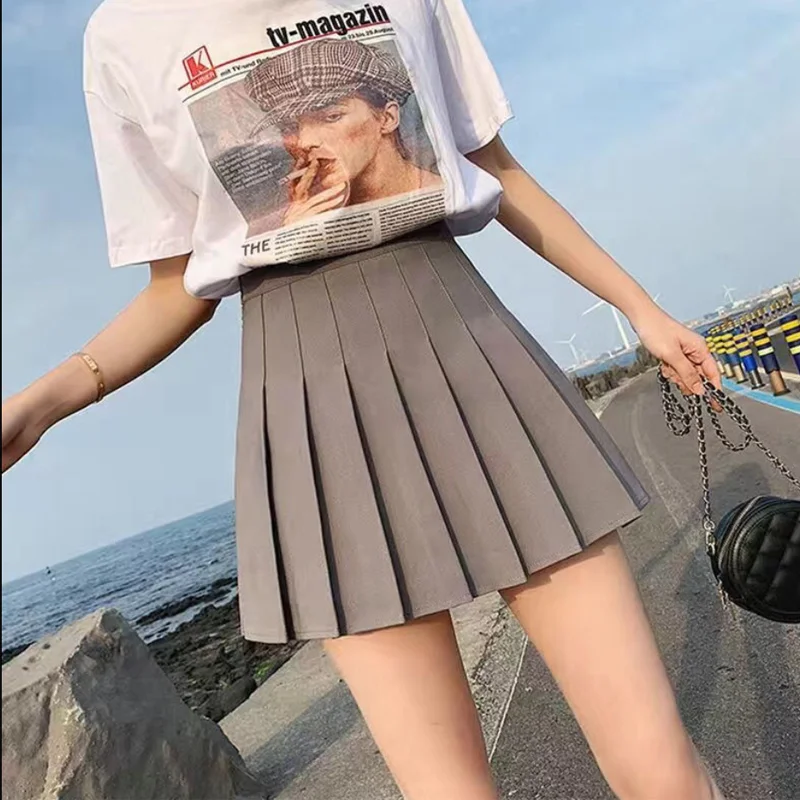 Spring and Summer New Solid Color Pleated High Waist Thin A-line Word Short Skirts Youth All-match Korean Style Women Clothing
Spring and Summer New Solid Color Pleated High Waist Thin A-line Word Short Skirts Youth All-match Korean Style Women Clothing
