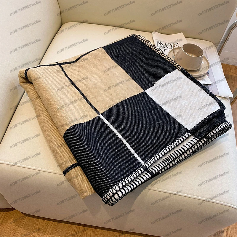 Plaid H Blanket Designer Brand Cashmere Blanket for Beds Sofa Fleece Knitted Wool Blanket Home Office Nap Throw Portable Scarf
Plaid H Blanket Designer Brand Cashmere Blanket for Beds Sofa Fleece Knitted Wool Blanket Home Office Nap Throw Portable Scarf