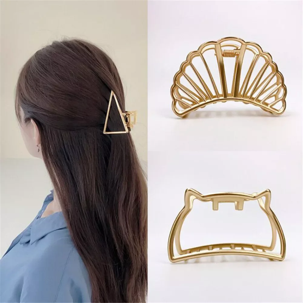 New in 2022 New Women Elegant Gold Silver Hollow Geometric Metal Hair Claw Vintage Hair Clips Headband Hairpin Fashion Hair Acce
New in 2022 New Women Elegant Gold Silver Hollow Geometric Metal Hair Claw Vintage Hair Clips Headband Hairpin Fashion Hair Acce