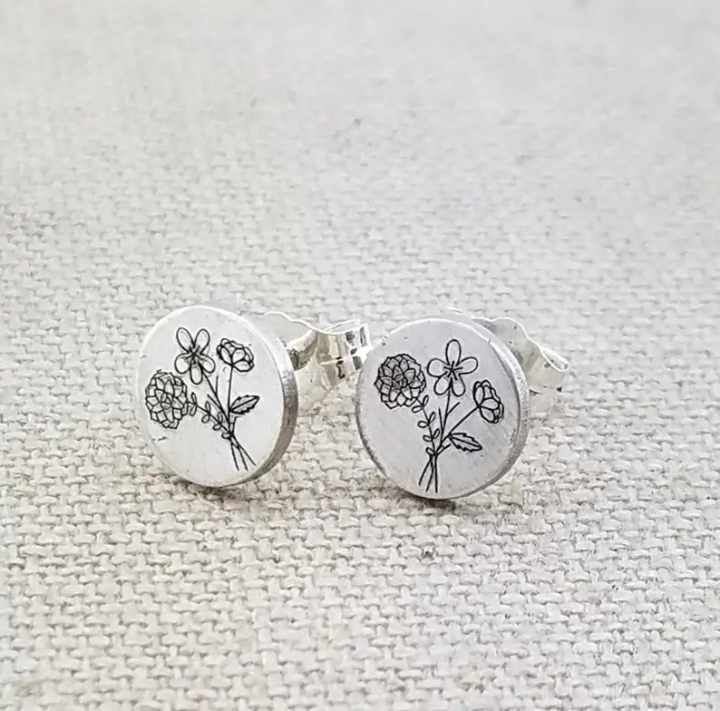 Retro Cute Heart Stud Earring For Women Silver Color Charm Mermaid Flowers Pirecing Stud Earring Female Jewelry Gift
Retro Cute Heart Stud Earring For Women Silver Color Charm Mermaid Flowers Pirecing Stud Earring Female Jewelry Gift