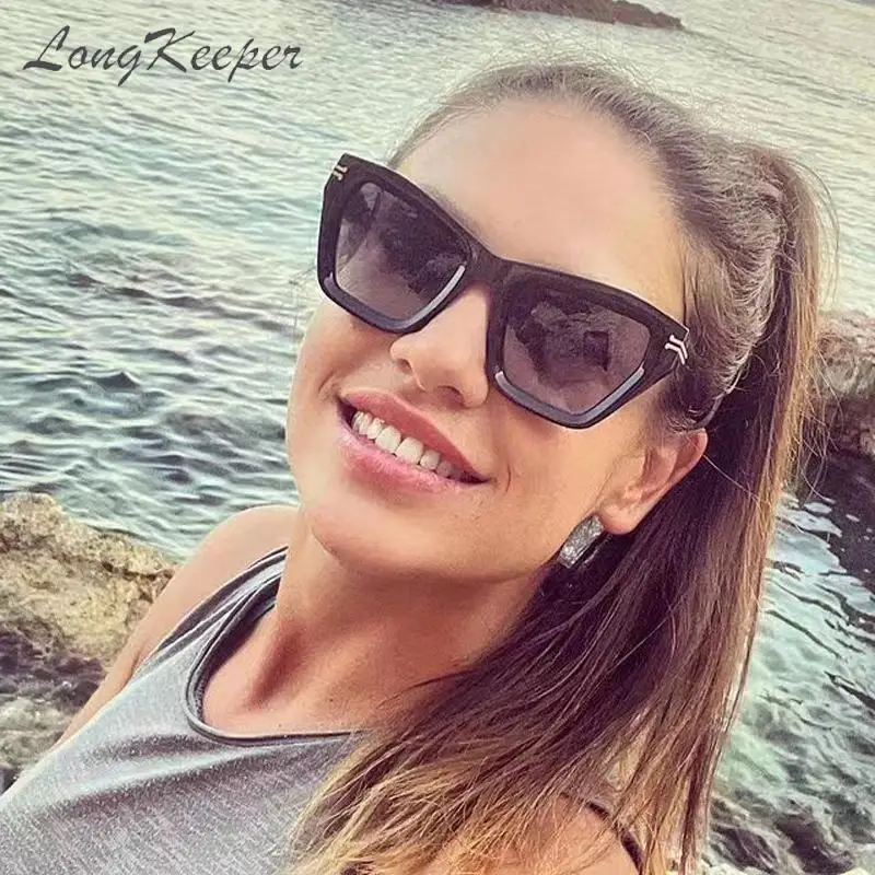 2022 New Vintage Cat Eye Sunglasses Big Frame Retro Sunglasses UV400 Protection Eyewear Fashion Trendy Streetwear Eyewear
2022 New Vintage Cat Eye Sunglasses Big Frame Retro Sunglasses UV400 Protection Eyewear Fashion Trendy Streetwear Eyewear
