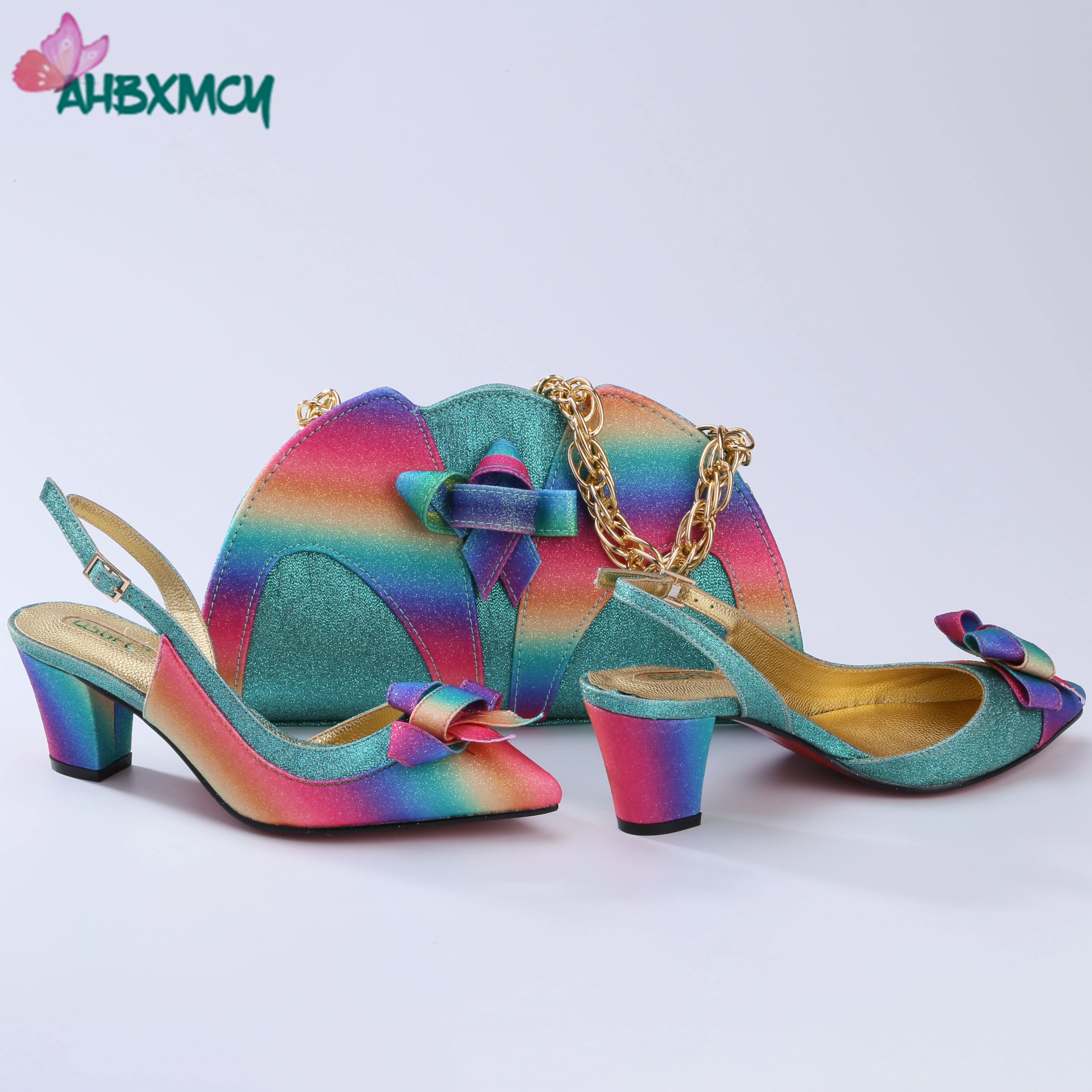 2022 Buckle Strap Aqua Color Nigerian Women Shoes and Bags Set For African Ladies Fashionable Wedding
2022 Buckle Strap Aqua Color Nigerian Women Shoes and Bags Set For African Ladies Fashionable Wedding