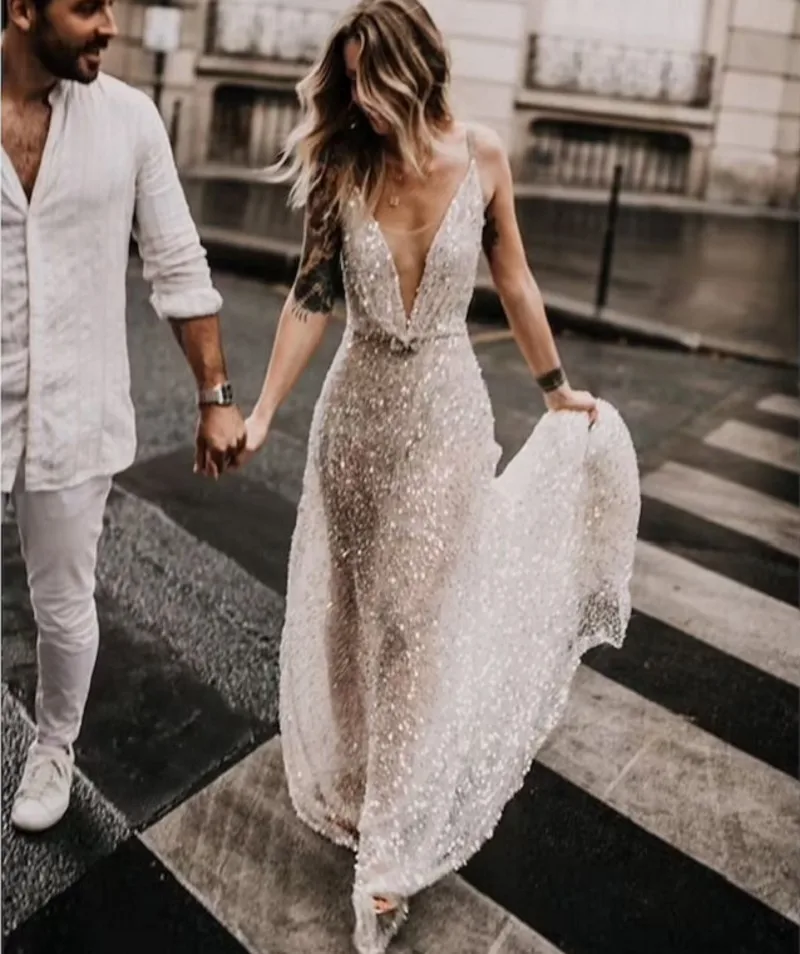 2023 Glitter Sexy Wedding Dresses V-neck Straps Backless Sequined Bridal Party Gown Boho Vestido De Noiva Robe Mariage
2023 Glitter Sexy Wedding Dresses V-neck Straps Backless Sequined Bridal Party Gown Boho Vestido De Noiva Robe Mariage