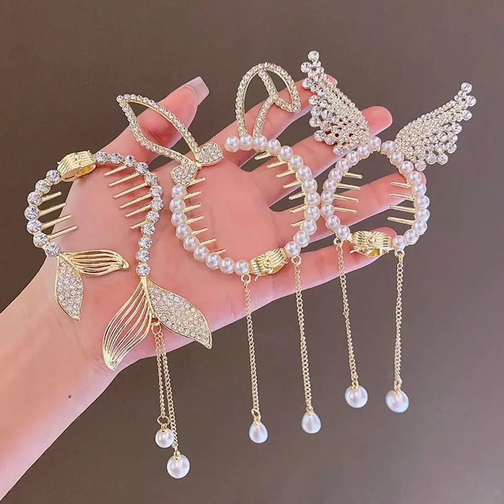 Crystal Cat Tassel Hair Clips For Women Rabbit Ear Horsetail Buckle Pearl Zircon Hair Claws Ins Fishtail Wings Ponytail Holder
Crystal Cat Tassel Hair Clips For Women Rabbit Ear Horsetail Buckle Pearl Zircon Hair Claws Ins Fishtail Wings Ponytail Holder