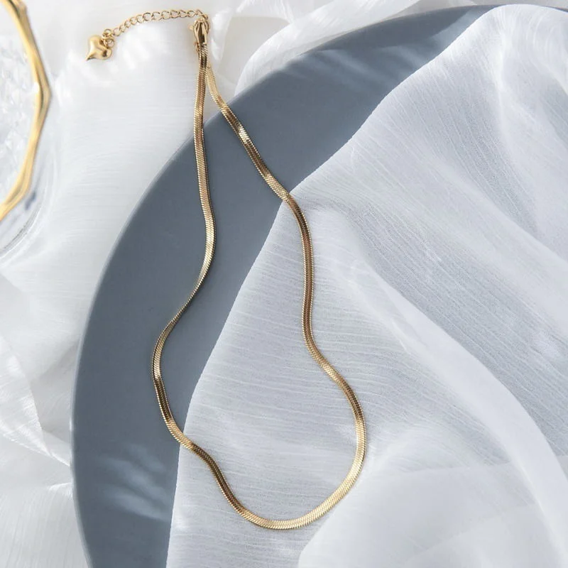 Simple Snake Short Necklace Stainless Steel Choker Woman Internet Celebrity Cold Gold Skin Sticking Neck Accessories
Simple Snake Short Necklace Stainless Steel Choker Woman Internet Celebrity Cold Gold Skin Sticking Neck Accessories