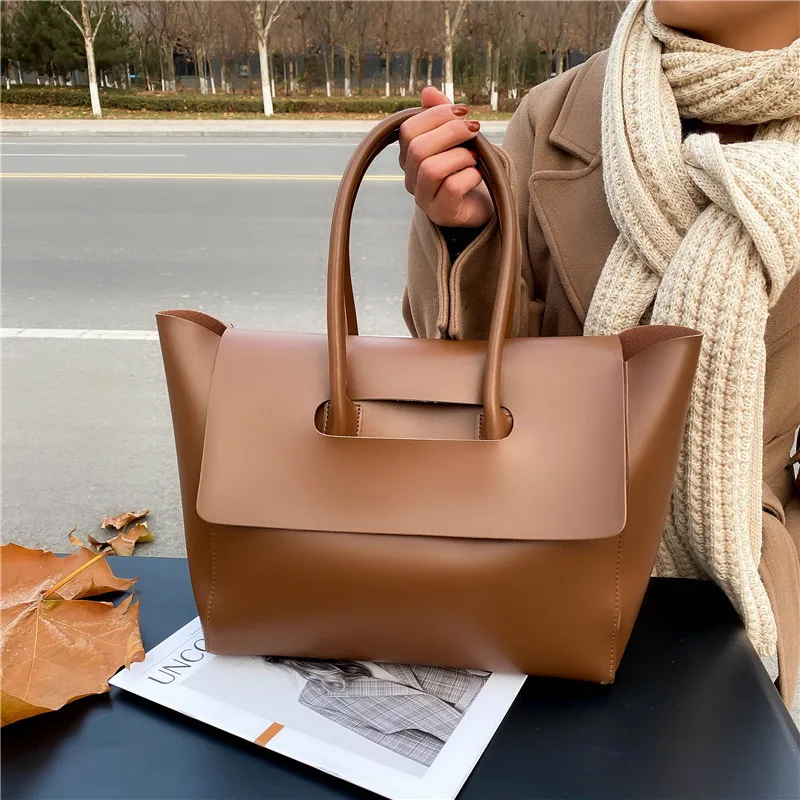 Bag Women's Fashion Commuting Large Capacity Luxury Sense Shoulder Bag New Versatile Vintage Tote Bag Trend purse
Bag Women's Fashion Commuting Large Capacity Luxury Sense Shoulder Bag New Versatile Vintage Tote Bag Trend purse