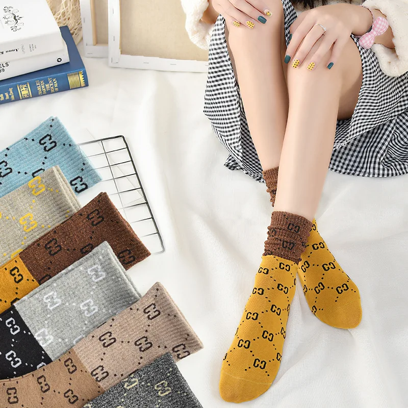 New CC Color Harajuku Retro Women Girls Cotton Loose Socks Winter Solid Korean Style Long Sock Streetwear Blue Yellow White
New CC Color Harajuku Retro Women Girls Cotton Loose Socks Winter Solid Korean Style Long Sock Streetwear Blue Yellow White