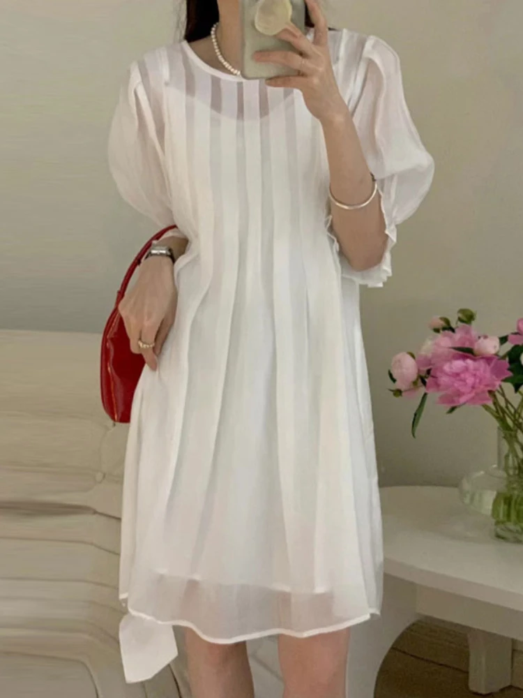 Gaganight Women O-neck Wrinkled Waist Thin Flare Sleeve Dress 2022 Chic Summer French Gentle Slightly Transparent Short Dresses
Gaganight Women O-neck Wrinkled Waist Thin Flare Sleeve Dress 2022 Chic Summer French Gentle Slightly Transparent Short Dresses