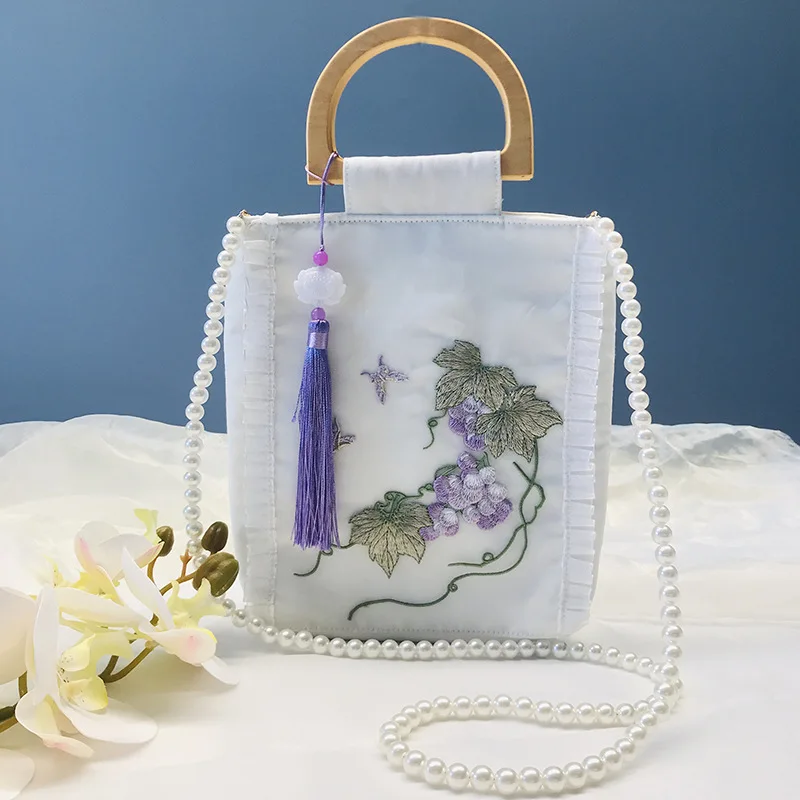 Chiffon Embroidery Handbag Pearl Oblique Fairy Ancient Style Oblique Body Bag Hanfu Accessories Mini Bag
Chiffon Embroidery Handbag Pearl Oblique Fairy Ancient Style Oblique Body Bag Hanfu Accessories Mini Bag