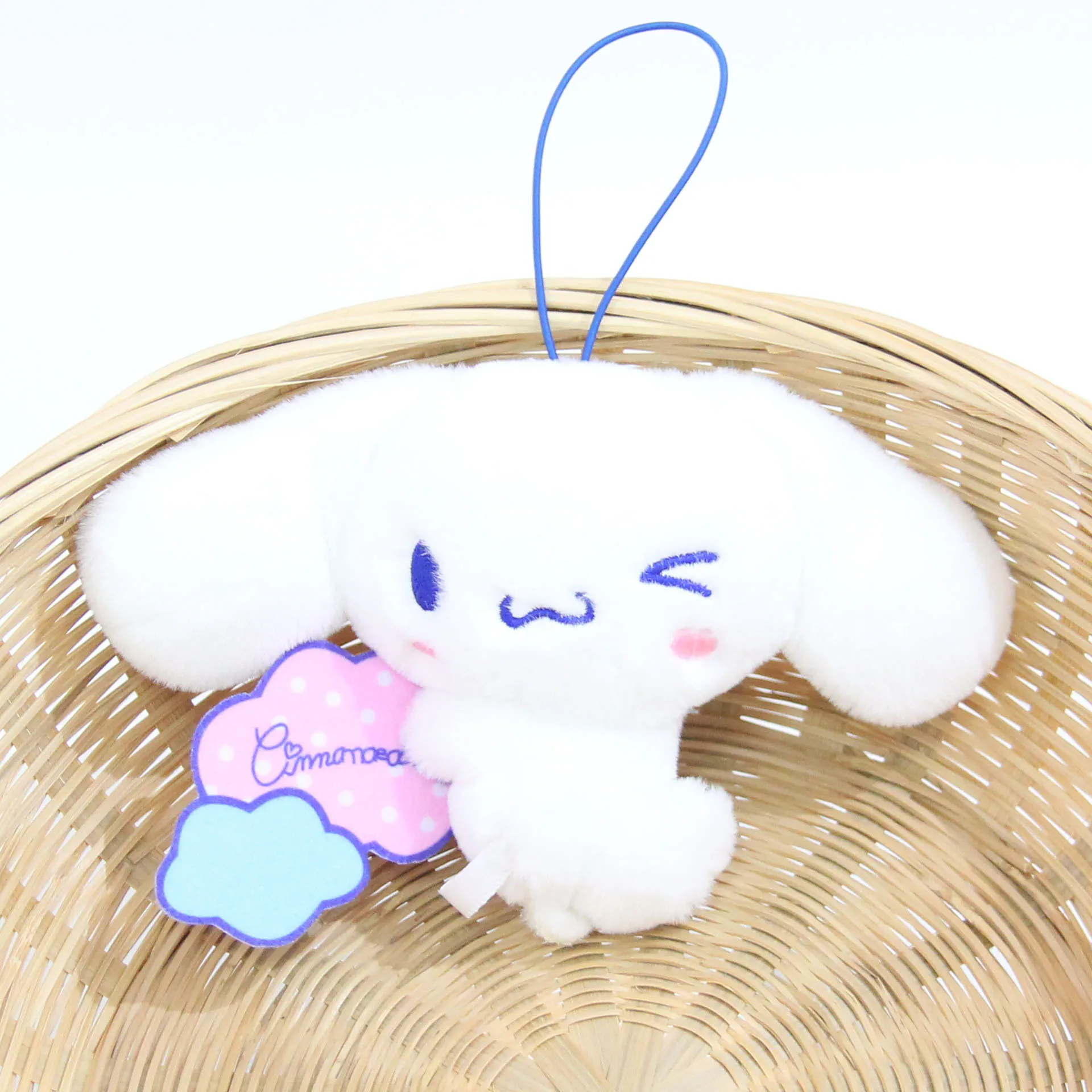 Sanrio Cinnamoroll Kawaii Holding Clouds Wink Plush Doll Cute Soft Stuffed Fluffy Keychain Backpack Pendant Schoolbag Decoration
Sanrio Cinnamoroll Kawaii Holding Clouds Wink Plush Doll Cute Soft Stuffed Fluffy Keychain Backpack Pendant Schoolbag Decoration