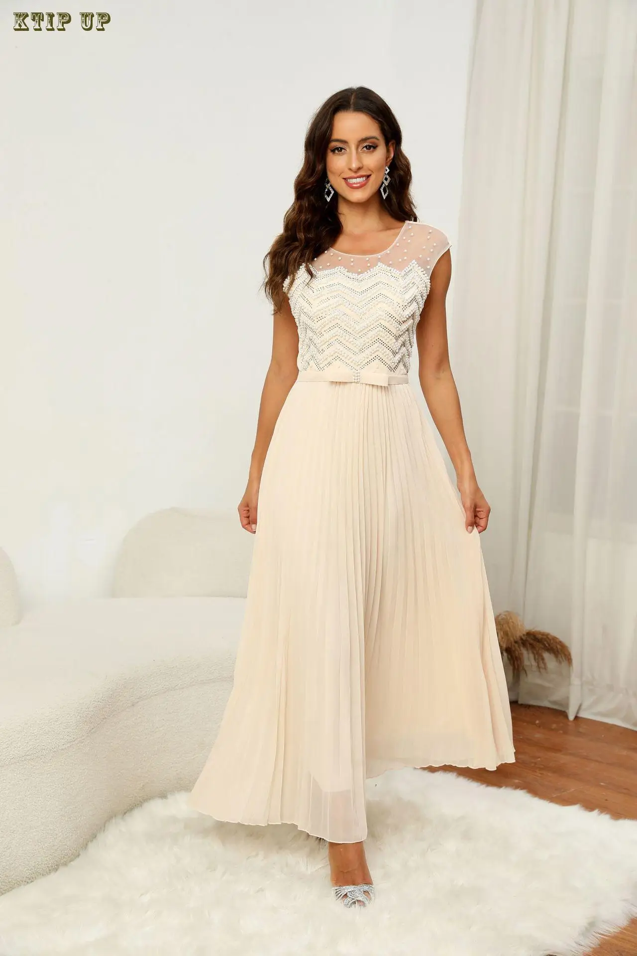Dubai Moroccan Arab Islamic Spring/summer Fashion Dress With Hot Drilled Pleated Lace Middle Eastern Muslim Women's Maxi Dresses
Dubai Moroccan Arab Islamic Spring/summer Fashion Dress With Hot Drilled Pleated Lace Middle Eastern Muslim Women's Maxi Dresses