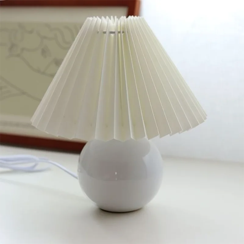 Round small night light ceramic pleated table lamp bedroom bed LED decoration Nordic creative Instagram gift small table lamp
Round small night light ceramic pleated table lamp bedroom bed LED decoration Nordic creative Instagram gift small table lamp