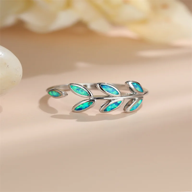 Delicate Creative Plant Leaf Rings Vintage Blue Open Finger Adjustable Rhinestone Leaf Ring For Women Girls Fashion Jewelry
Delicate Creative Plant Leaf Rings Vintage Blue Open Finger Adjustable Rhinestone Leaf Ring For Women Girls Fashion Jewelry