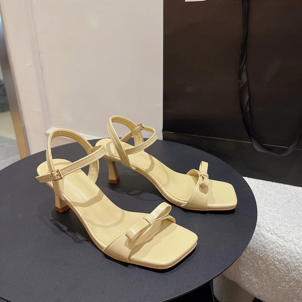 Bow high heel sandals women 2023 new summer fine heel shoes French black one line with square head fairy wind
Bow high heel sandals women 2023 new summer fine heel shoes French black one line with square head fairy wind
