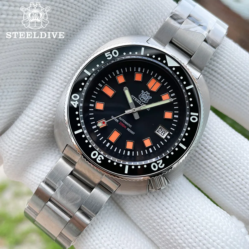 STEELDIVE Men Dive Watch Ceramic Bezel Sapphire 200M Waterproof Japan NH35 Super Luminous Automatic Mechanical Wristwatches
STEELDIVE Men Dive Watch Ceramic Bezel Sapphire 200M Waterproof Japan NH35 Super Luminous Automatic Mechanical Wristwatches