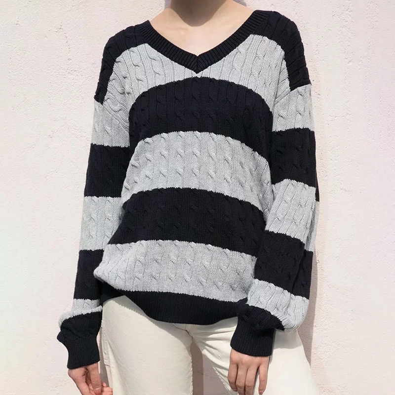 Striped V-neck Sweater Girls Vintage Cotton Sweaters 2023 Autumn Fashion Ladies Oversized Loose Pullovers Women Chic Outfits
Striped V-neck Sweater Girls Vintage Cotton Sweaters 2023 Autumn Fashion Ladies Oversized Loose Pullovers Women Chic Outfits