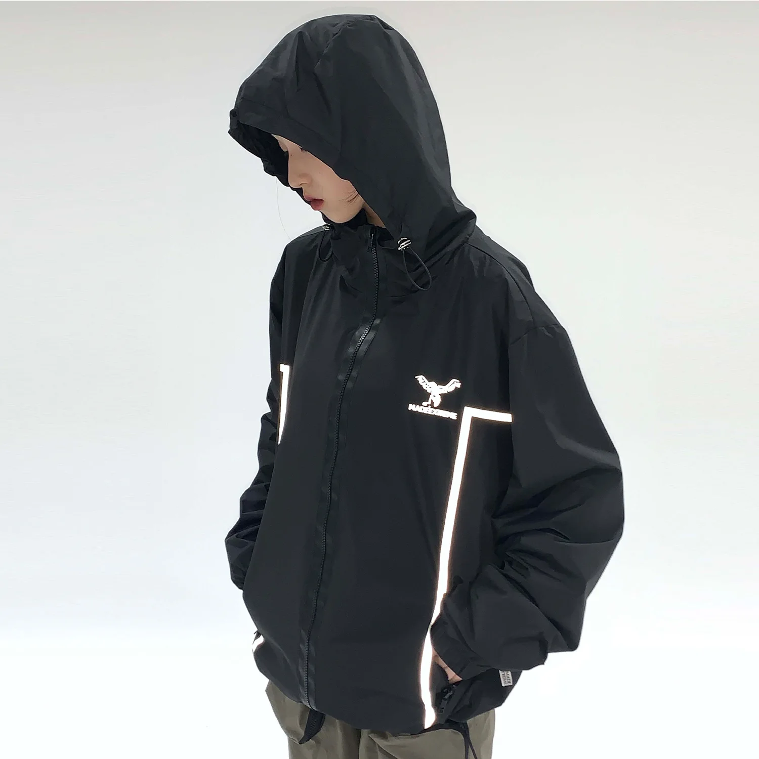2022 Spring And Autumn Outdoor Waterproof Jacket Outdoor Camping Casual Reflective Stripe Charge Coat For Men And Women
2022 Spring And Autumn Outdoor Waterproof Jacket Outdoor Camping Casual Reflective Stripe Charge Coat For Men And Women