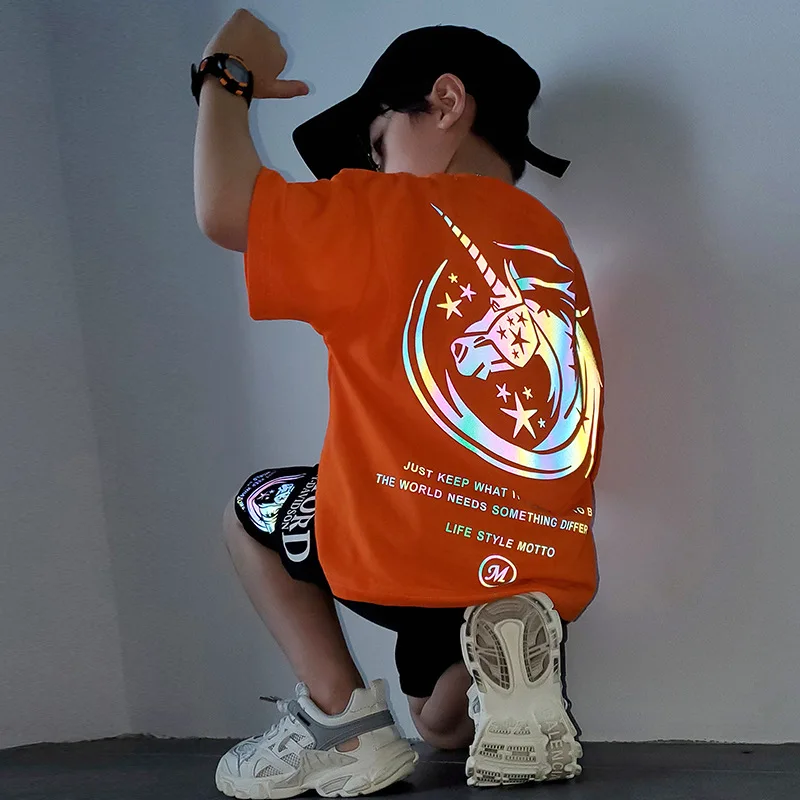 Футболка и шорты с карманами для мальчиков 
Футболка и шорты с карманами для мальчиков