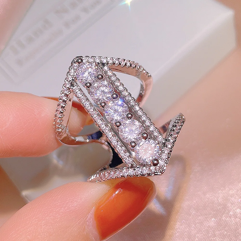 New AAAAA Zircon Hollowed-out Carved 925 Sterling Silver Rings Exaggerated Jewelry for Women Engagement Wedding Wide Ring
New AAAAA Zircon Hollowed-out Carved 925 Sterling Silver Rings Exaggerated Jewelry for Women Engagement Wedding Wide Ring