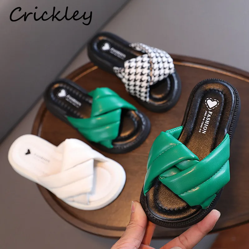 New Summer PU Children Flat Slippers Weave PU Plaid Girls Slides Flip Flops Open Toe Soft Beach Outdoor Kids Fashion Slippers
New Summer PU Children Flat Slippers Weave PU Plaid Girls Slides Flip Flops Open Toe Soft Beach Outdoor Kids Fashion Slippers