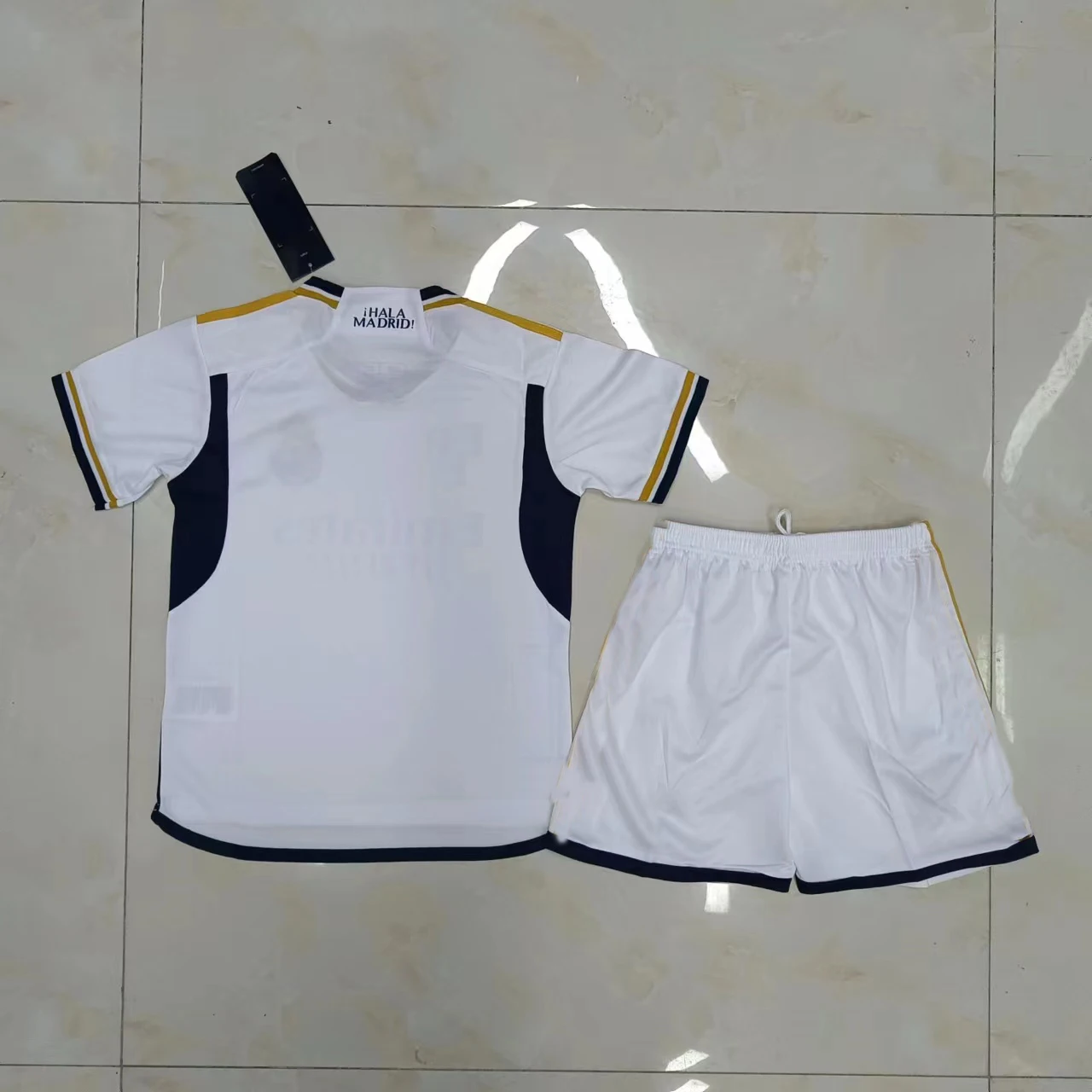 23-24 Summer Children's Spanish Football Set, Men's Game Training Sports Set, High Quality Running Fitness Embroidered Top New
23-24 Summer Children's Spanish Football Set, Men's Game Training Sports Set, High Quality Running Fitness Embroidered Top New