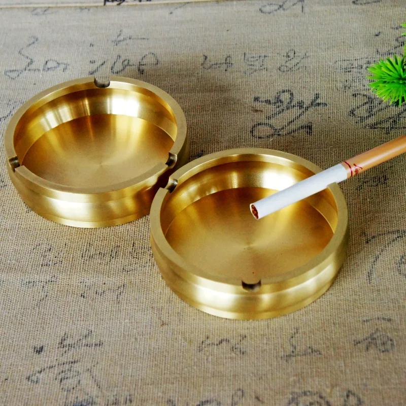 smoking tray ashtray mold Pure copper ashtray household retro metal pure brass three or four slot personality creative 재떨이
smoking tray ashtray mold Pure copper ashtray household retro metal pure brass three or four slot personality creative 재떨이
