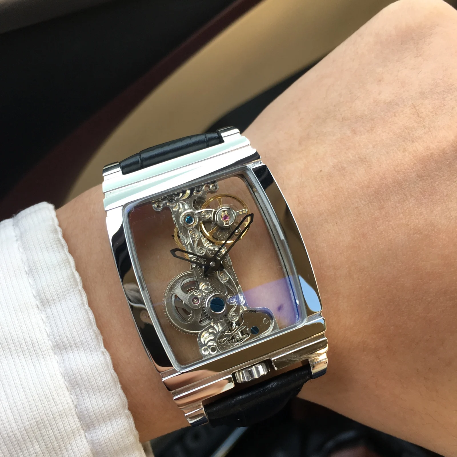 2022 New Fashion Men's Personalized Wine Bucket Watch Square Transparent Full Hollow Flywheel Mechanical Waterproof Watch
2022 New Fashion Men's Personalized Wine Bucket Watch Square Transparent Full Hollow Flywheel Mechanical Waterproof Watch