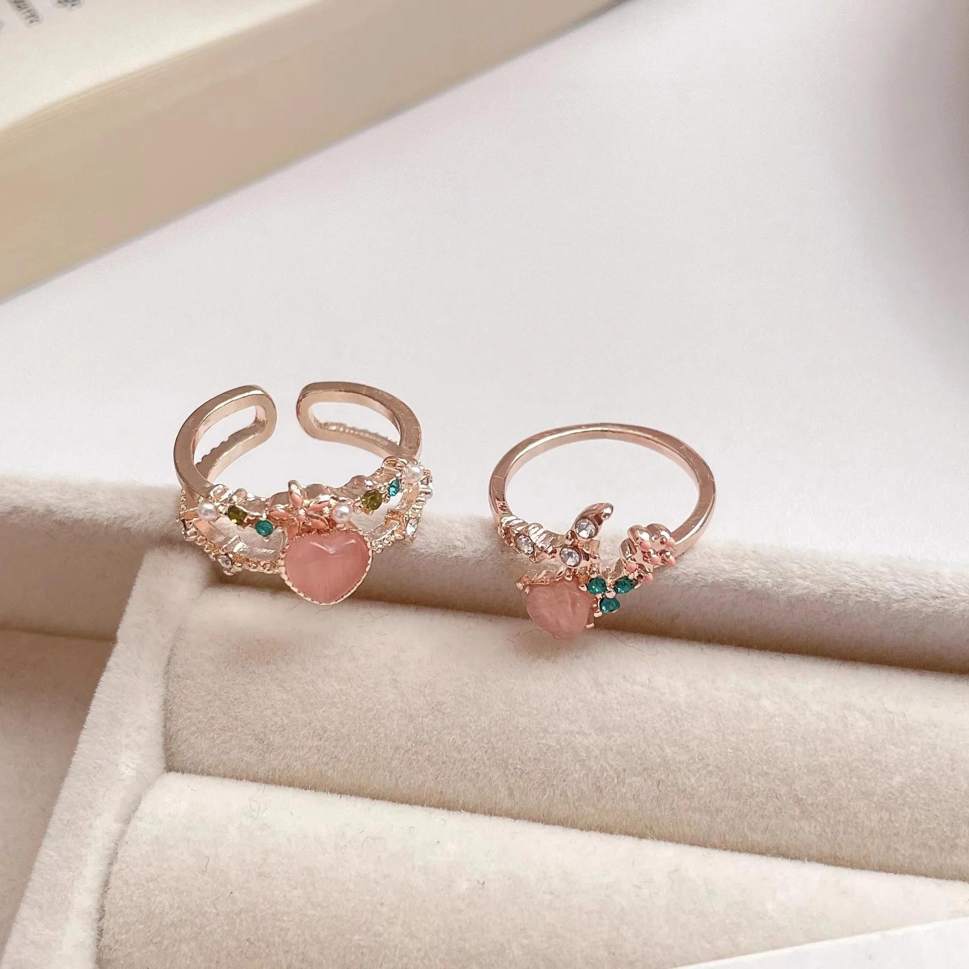 Pink love cat's Eye double layered wear ring
Pink love cat's Eye double layered wear ring