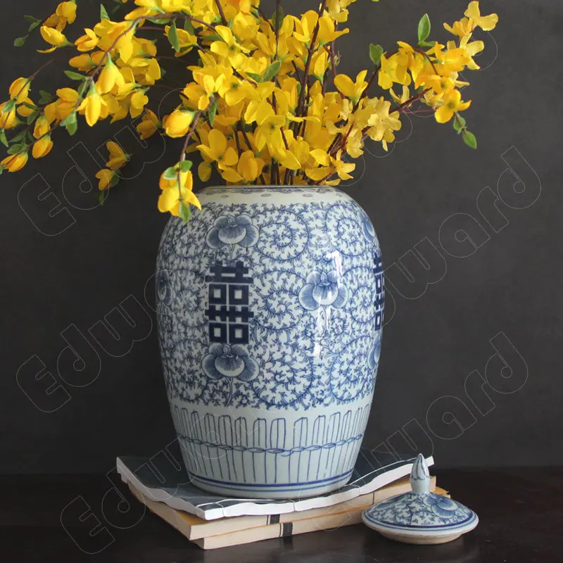 Blue and White Vase Modern Style Ceramic Vases Hand-painted Ceramic Vase Decoration Household Living Room Decor Flower Pot Vases
Blue and White Vase Modern Style Ceramic Vases Hand-painted Ceramic Vase Decoration Household Living Room Decor Flower Pot Vases