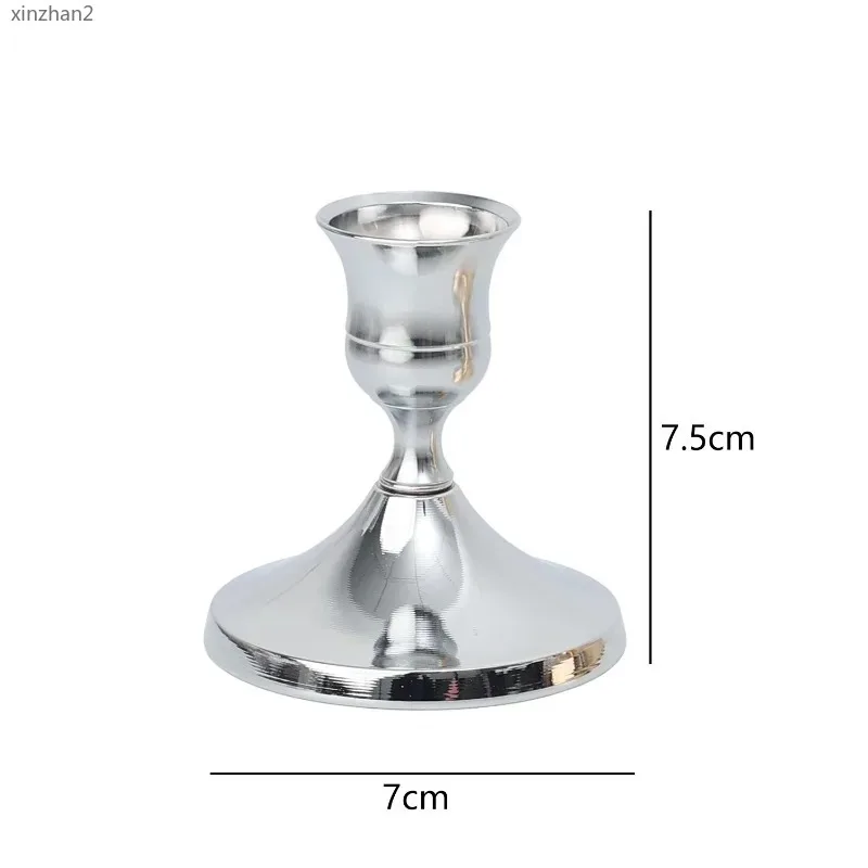 Винтажный металлический подсвечник
Винтажный металлический подсвечник