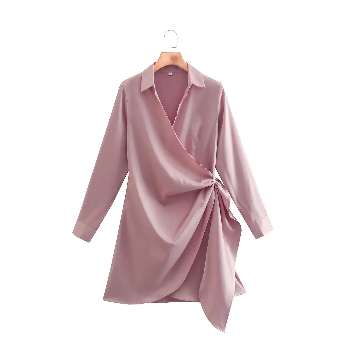 A.D.EAST-The European and American wind summer dress new satin v-neck dress-L54C122655
A.D.EAST-The European and American wind summer dress new satin v-neck dress-L54C122655