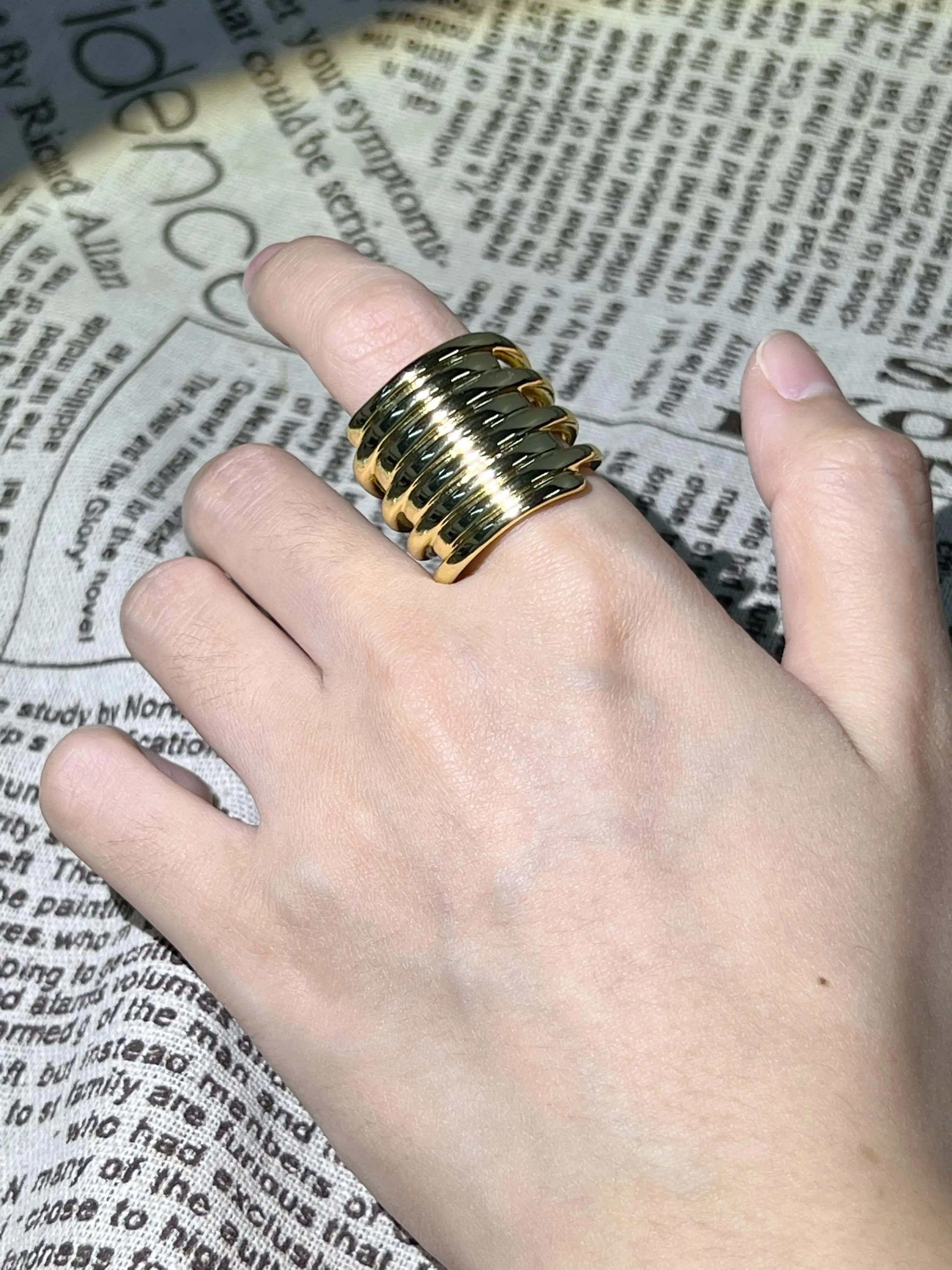 2022 New Fit UNO DE 50 Fashion Plated 925 Silver Color Fashion All-match and Fresh GoId Color Ring Niche Jewelry Gift
2022 New Fit UNO DE 50 Fashion Plated 925 Silver Color Fashion All-match and Fresh GoId Color Ring Niche Jewelry Gift
