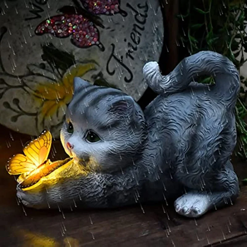 

Solar Outdoor Garden Statue Cat Garden Figurine with Cat Holding Butterfly for Yard Patio Lawn Art Decoration Housewarming Gift
