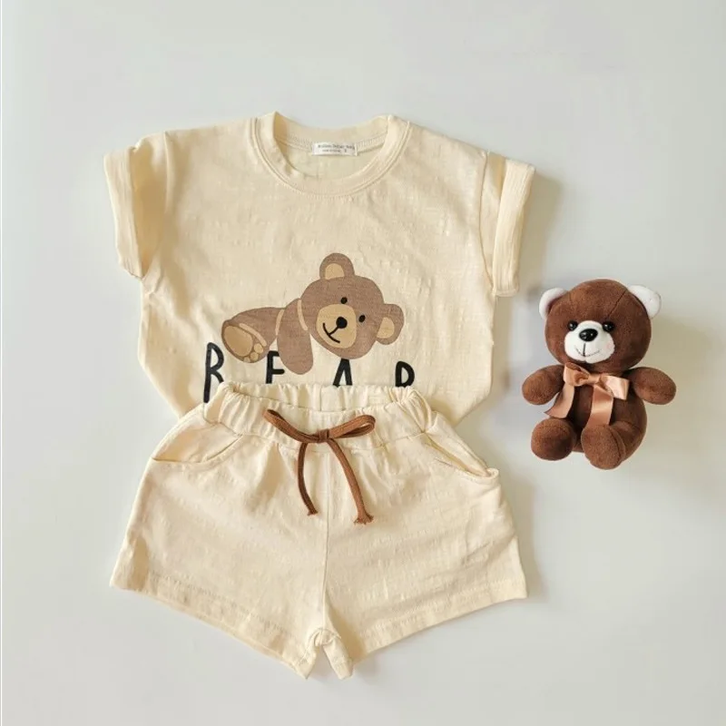2022 Summer New Toddler Baby Clothes Set Boy Cartoon Bear Pattern Fashion T-shirt + Kid Casual Cotton Short Pants 2pcs Suit
2022 Summer New Toddler Baby Clothes Set Boy Cartoon Bear Pattern Fashion T-shirt + Kid Casual Cotton Short Pants 2pcs Suit