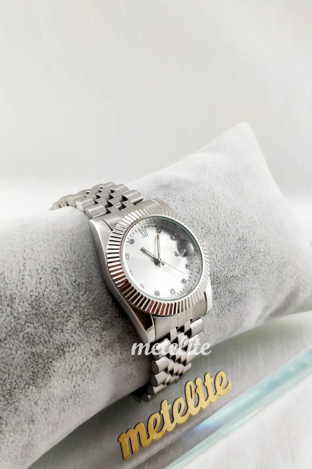 2022 Watches Female silver Luxury Fashion Sport Refresh Brands Top Quartz Stylish watch High Quality Premium wristband watch
2022 Watches Female silver Luxury Fashion Sport Refresh Brands Top Quartz Stylish watch High Quality Premium wristband watch