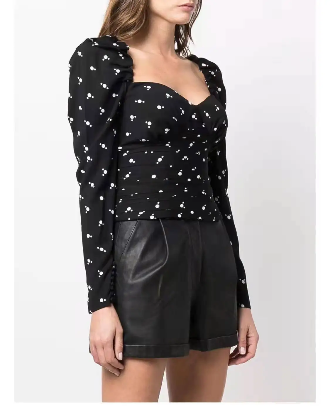 Square Collar Women Blouse 2022 Early Spring slim Polka Dot Print Long Sleeve Short Pleasted Shirt and Tops All-match
Square Collar Women Blouse 2022 Early Spring slim Polka Dot Print Long Sleeve Short Pleasted Shirt and Tops All-match