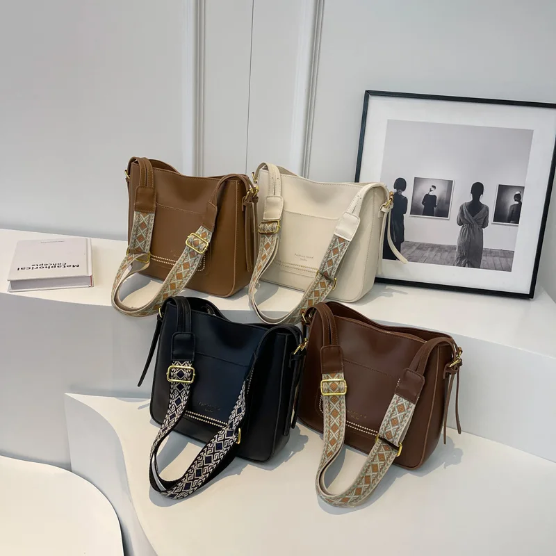 Free Shipping Purses and Handbags Luxury Women Vegan Leather Bag Crossbody Messenger Women's Bucket Shoulder Bags 2023
Free Shipping Purses and Handbags Luxury Women Vegan Leather Bag Crossbody Messenger Women's Bucket Shoulder Bags 2023