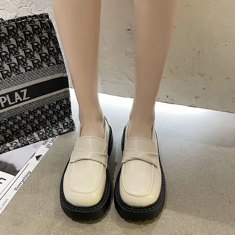 2023 New Versatile Lucky Shoes Women's Spring and Autumn Shallow High Heels Solid British Style Thick Sole Shoes Women
2023 New Versatile Lucky Shoes Women's Spring and Autumn Shallow High Heels Solid British Style Thick Sole Shoes Women