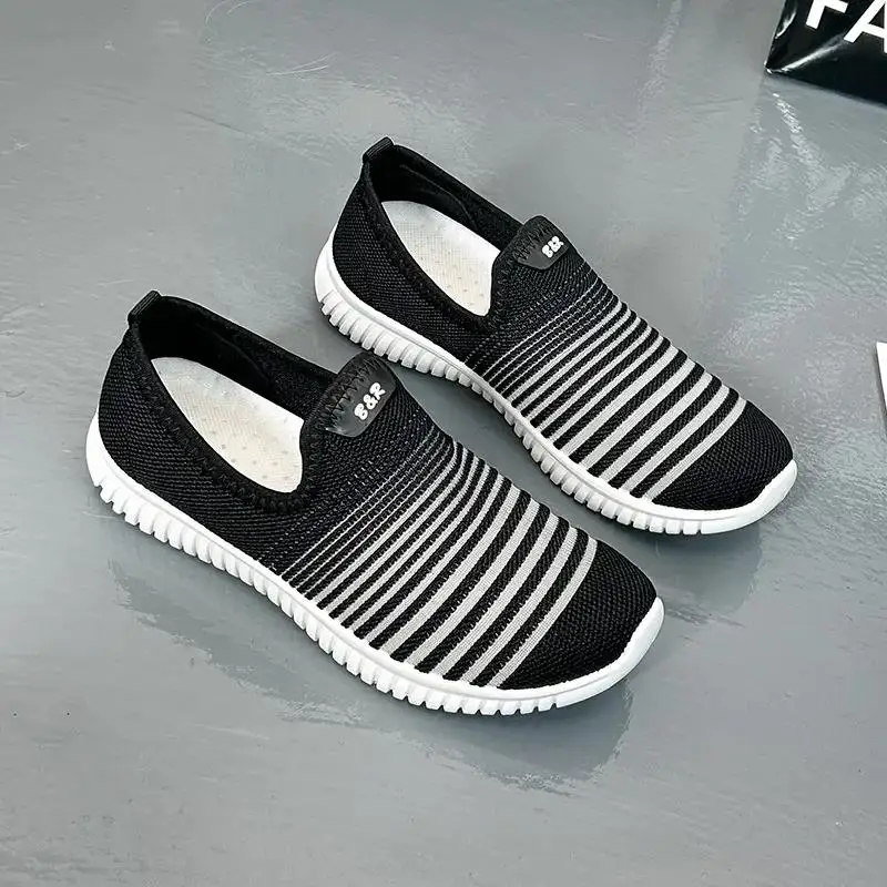 Woman's Summer Mesh Hollow Casual Sport Shoe Soft Bottom Non Slip Were Resistant Breathable Cover Foot Light Running Shoes
Woman's Summer Mesh Hollow Casual Sport Shoe Soft Bottom Non Slip Were Resistant Breathable Cover Foot Light Running Shoes