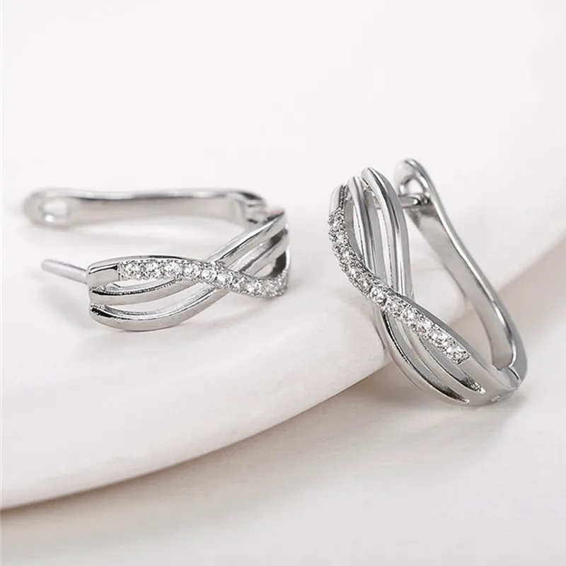 Luxury Fashion Color Cross Circle Earrings Paved White CZ Versatile Hoop Earrings for Women Daily Wear Wedding Jewelry
Luxury Fashion Color Cross Circle Earrings Paved White CZ Versatile Hoop Earrings for Women Daily Wear Wedding Jewelry