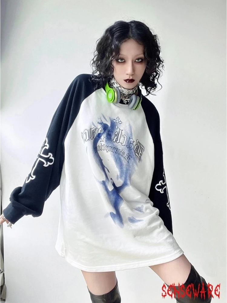 Punk Gothic Streetwear Y2k Clothes Print Patchwork Contrast Color Spring Autumn T Shirts Casual Loose Harajuku Vintage Women Top
Punk Gothic Streetwear Y2k Clothes Print Patchwork Contrast Color Spring Autumn T Shirts Casual Loose Harajuku Vintage Women Top