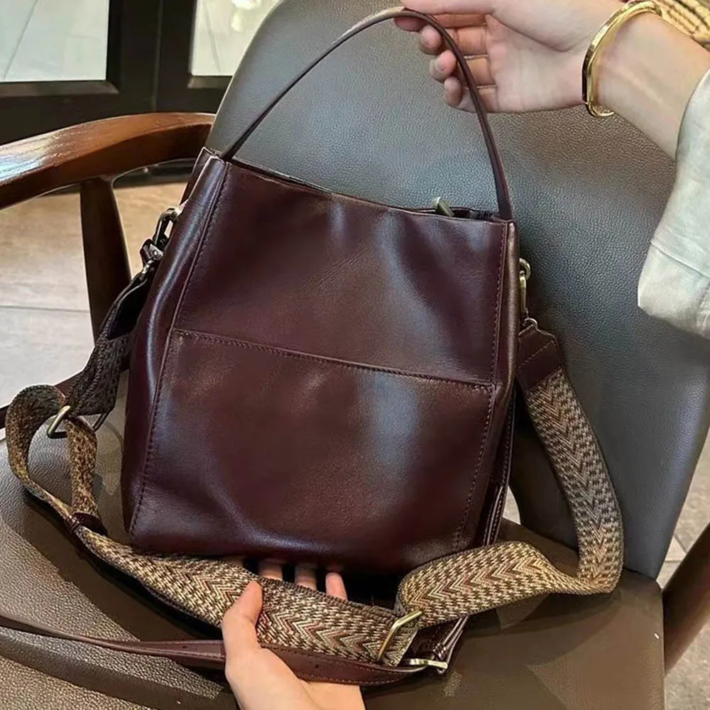 MS Fashionable Cow Leather Woman Bags Autumn New Lady Shoulder Bucket Multiple Layers High Quality Daily Handbag and Purses 2023
MS Fashionable Cow Leather Woman Bags Autumn New Lady Shoulder Bucket Multiple Layers High Quality Daily Handbag and Purses 2023