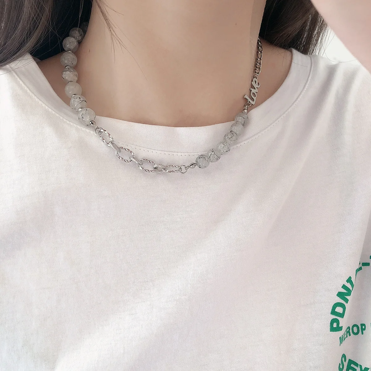 Reflective Pearl Necklace Cool Y2k Cross Star Stainless Steel Charm Choker Hip-hop Punk Chain Cuban Link Neckalce for Men Women 
Reflective Pearl Necklace Cool Y2k Cross Star Stainless Steel Charm Choker Hip-hop Punk Chain Cuban Link Neckalce for Men Women